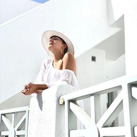 Fira Memorable Hotel Buitenkant foto